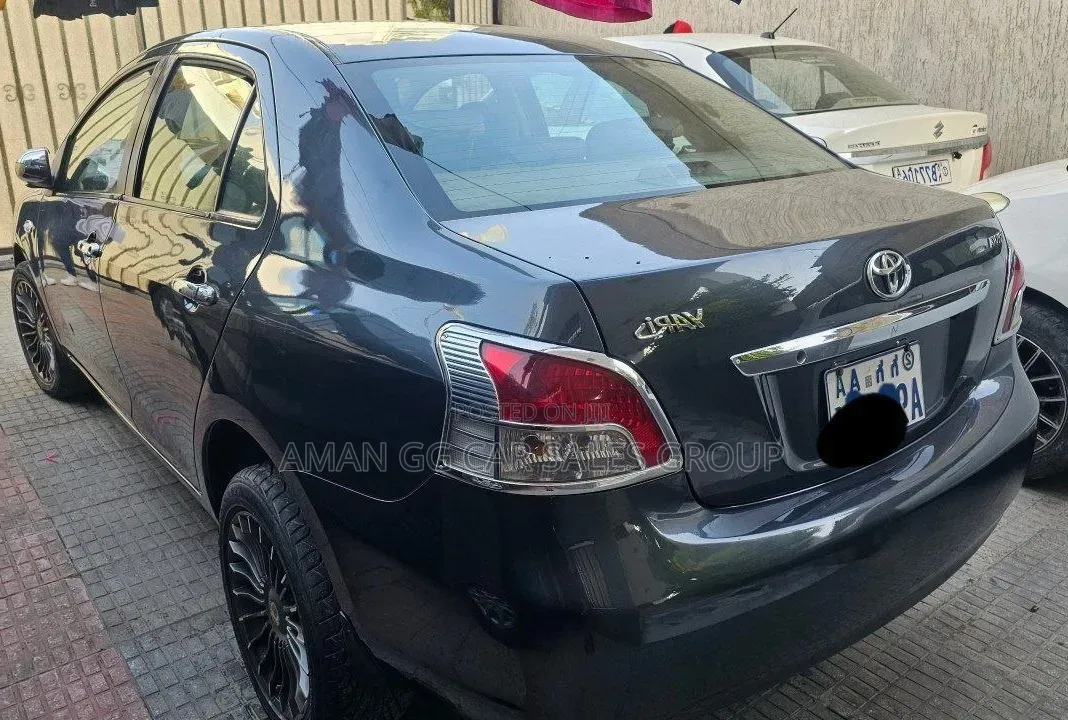 Toyota Yaris 2008 Gray