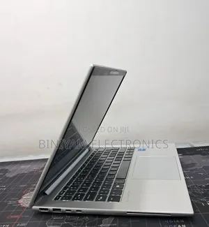 New Laptop HP EliteBook 840 G10 8GB Intel Core i5 SSD 512GB