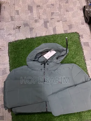 Fr Men's Sage Green Hooded Puffer Jacket