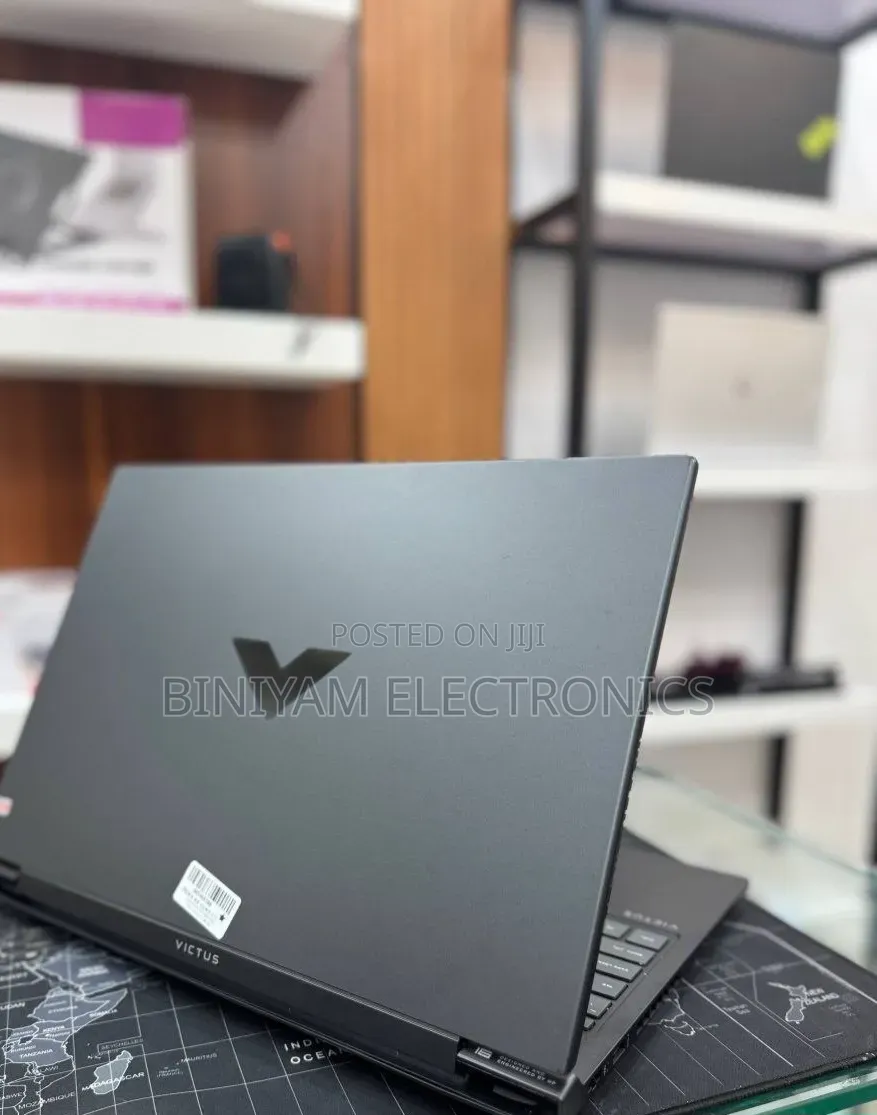 New Laptop HP Victus 16 16GB Intel Core i7 SSD 1T
