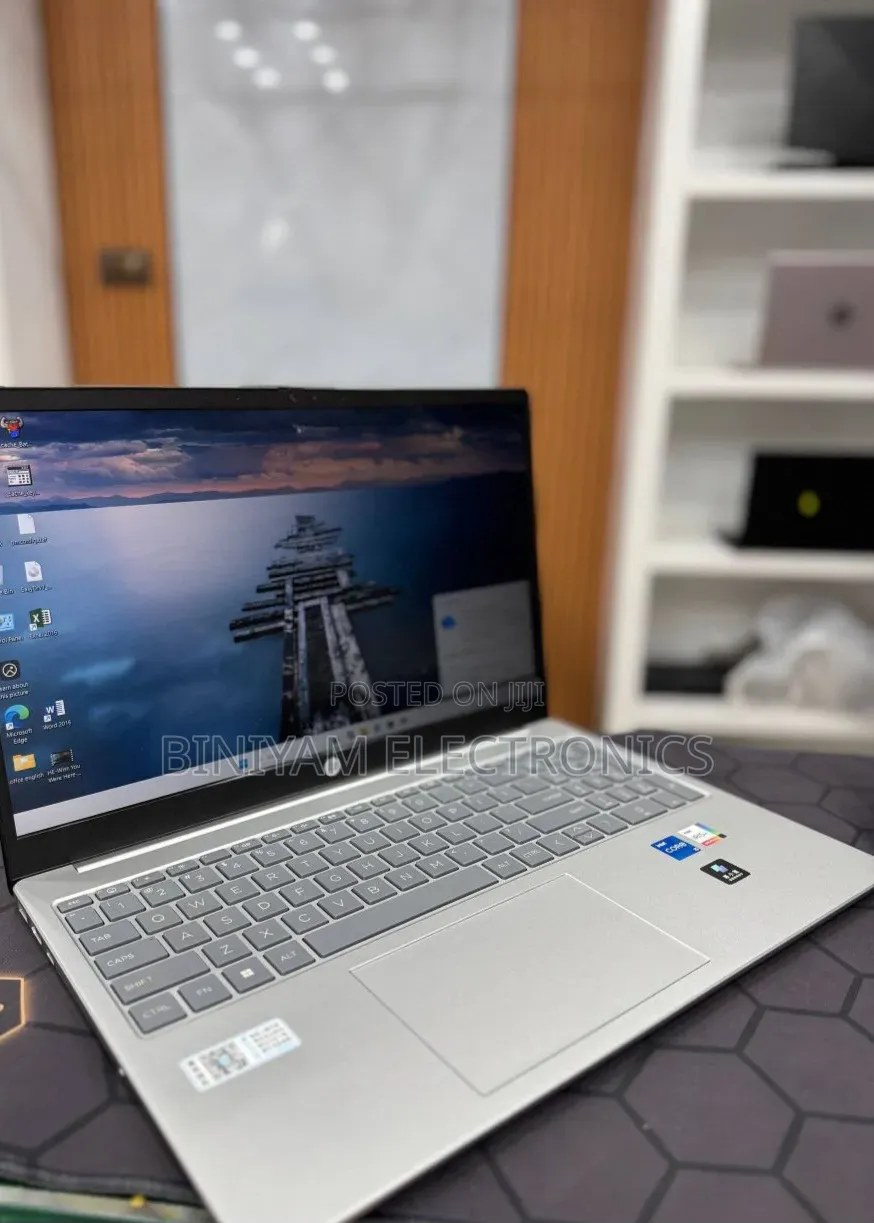 New Laptop HP Stream Notebook 16GB Intel Core i7 SSD 512GB