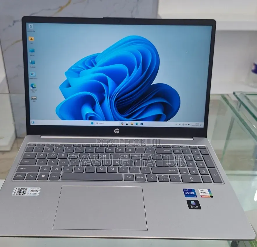 New Laptop HP Stream Notebook 16GB Intel Core i7 SSD 1T