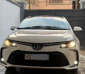 Toyota Corolla 2022 White
