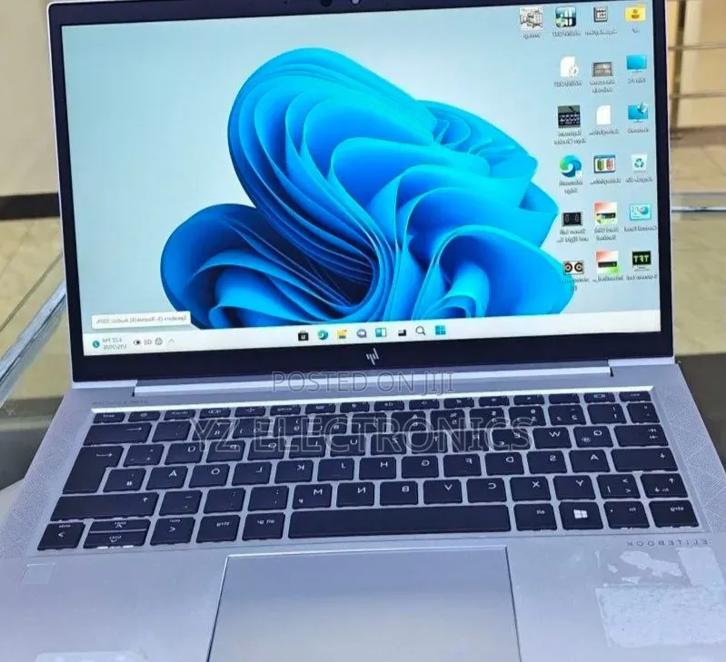 New Laptop HP EliteBook 830 8GB Intel Core i7 SSD 512GB