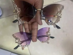 Eye Glass Butter Fly Birabiro Meneser
