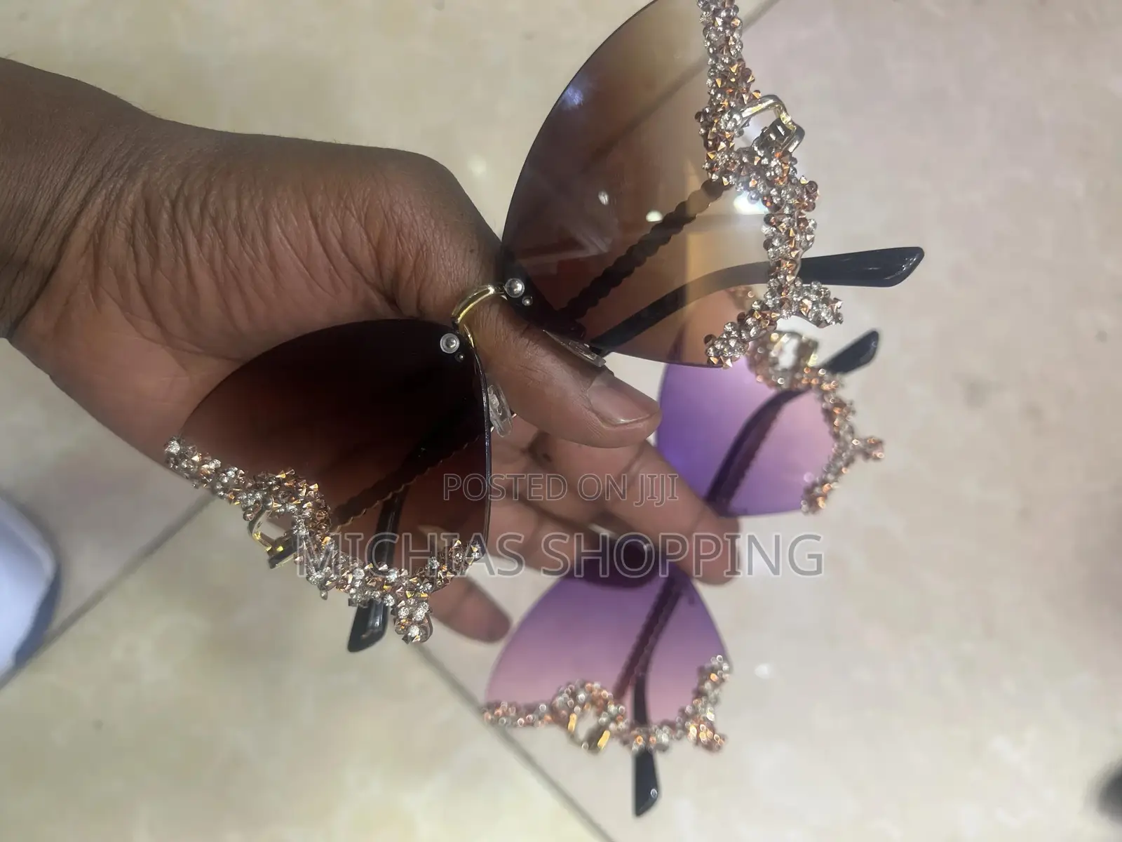 Eye Glass Butter Fly Birabiro Meneser