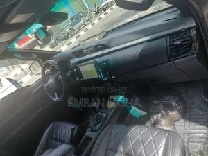Toyota Hilux 2021 Gray