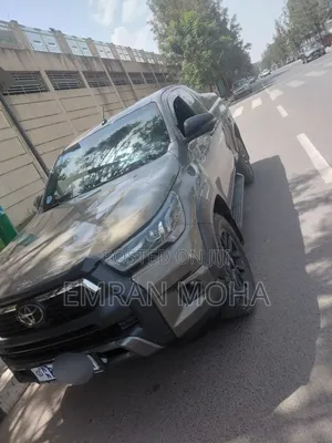Toyota Hilux 2021 Gray