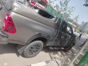 Toyota Hilux 2021 Gray