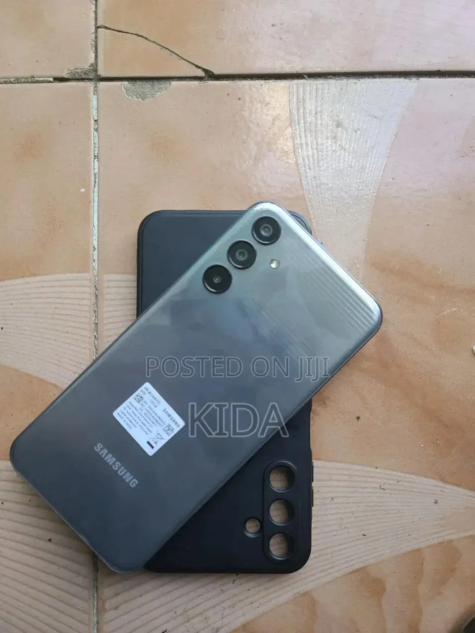 New Samsung Galaxy M15 128 GB Silver