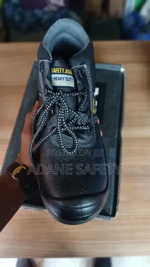 Safety Jogger Safety Shoe For Contractors From Adane $Afety👞