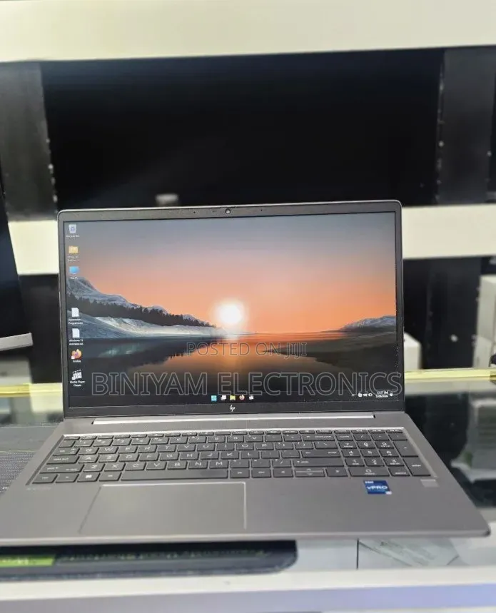 New Laptop HP ZBook 14 16GB Intel Core i7 SSD 512GB