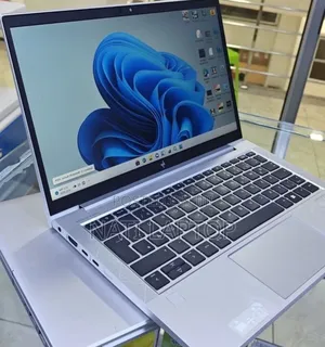 New Laptop HP EliteBook 830 G7 8GB Intel Core i7 SSD 512GB