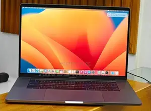 New Laptop Apple MacBook 16GB Intel Core i7 SSD 512GB