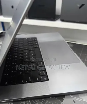 New Laptop Apple MacBook Pro 2006 32GB Apple M1 Max SSD 1T
