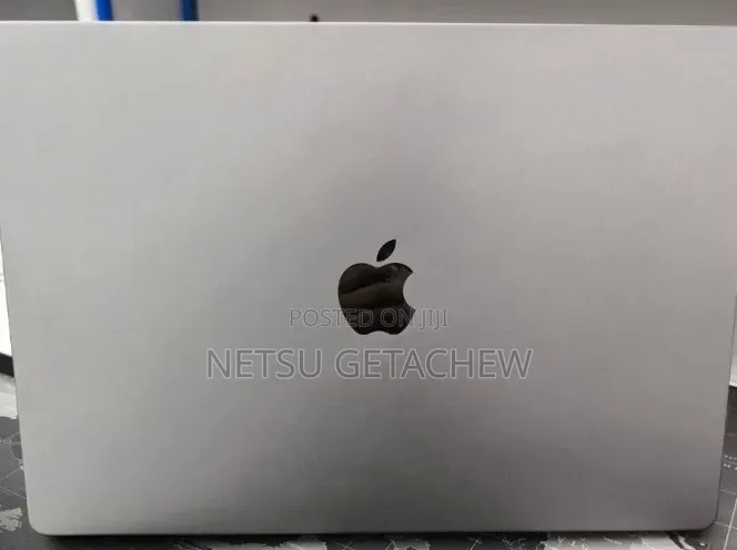 New Laptop Apple MacBook Pro 2006 32GB Apple M1 Max SSD 1T