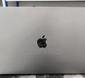 New Laptop Apple MacBook 32GB Apple M1 Max SSD 1T