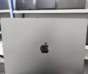 New Laptop Apple MacBook 32GB Apple M1 Max SSD 1T
