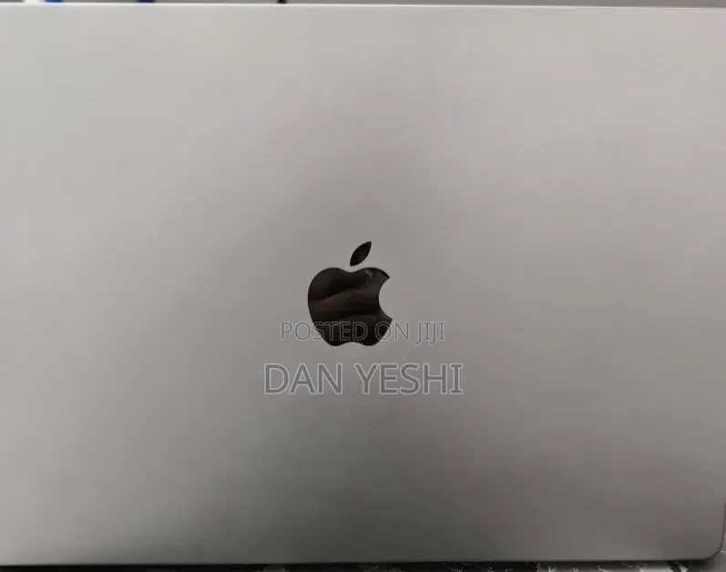 New Laptop Apple MacBook Pro 32GB Apple M1 Max SSD 1T