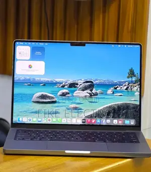 New Laptop Apple MacBook 32GB Apple M1 Pro SSD 512GB