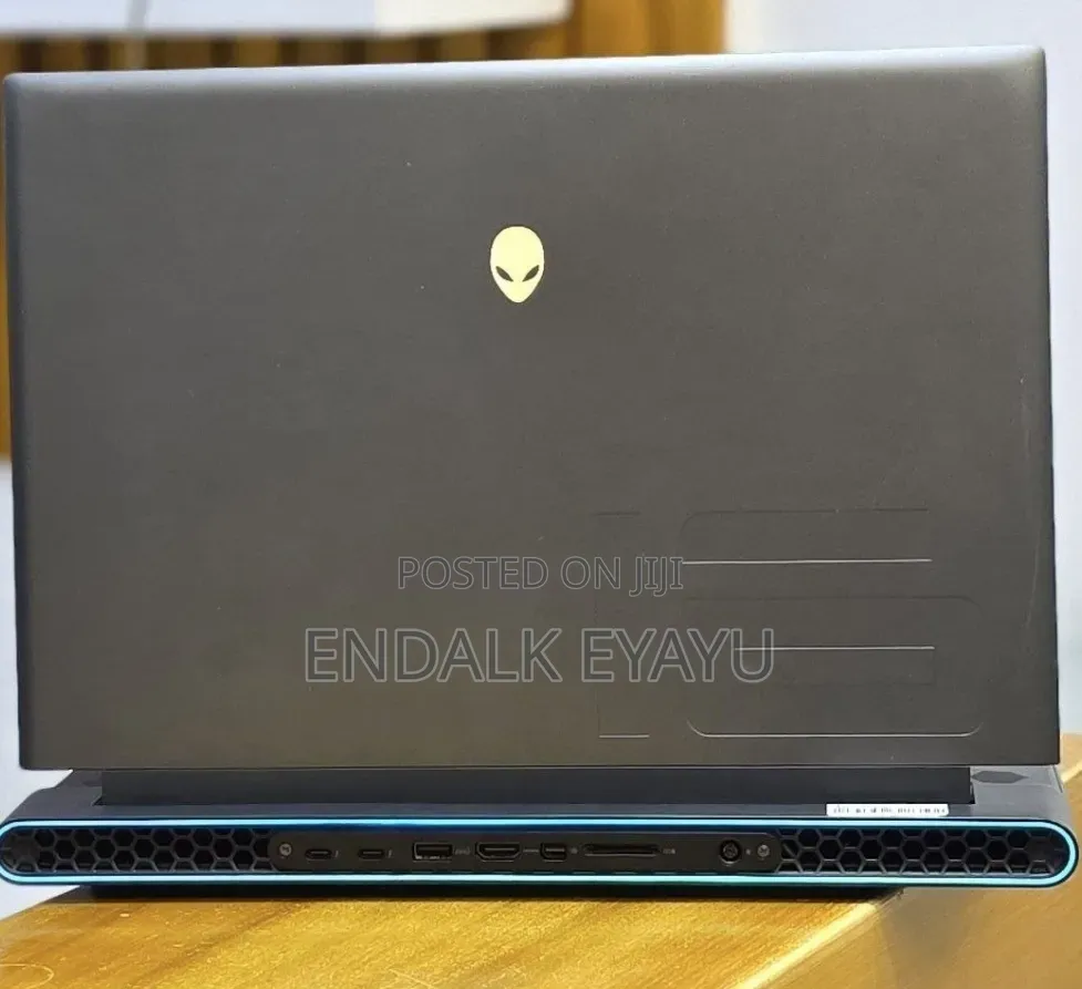 New Laptop Alienware X16 r1 16GB Intel Core i9 SSD 1T