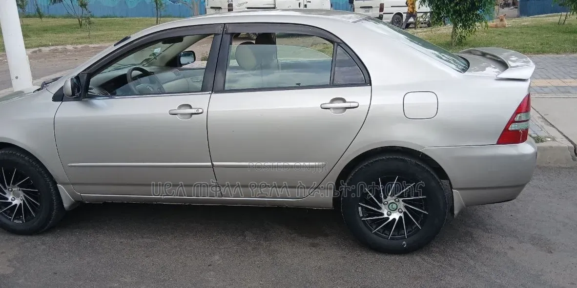 Toyota Corolla 2004 Gold