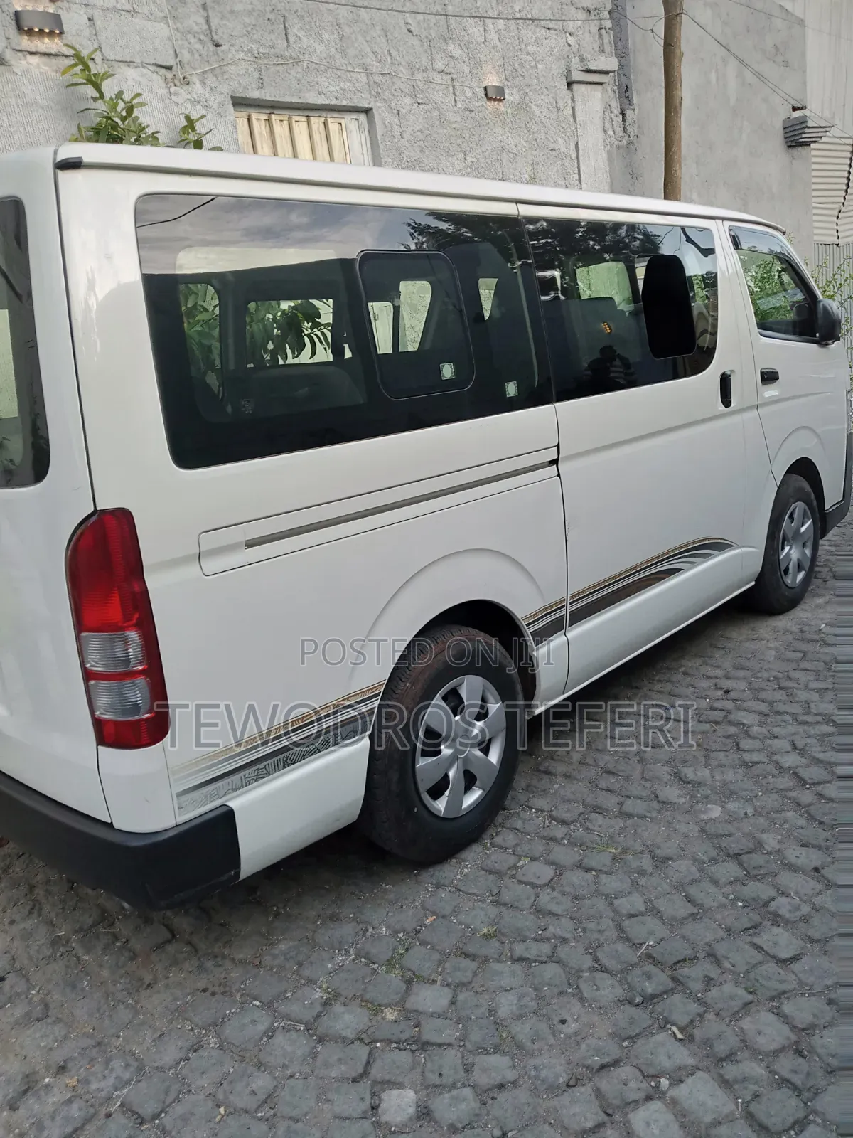 Toyota HiAce 2024 White