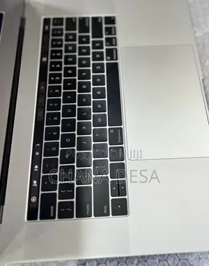 New Laptop Apple MacBook Pro 2018 16GB Intel Core i7 SSD 256GB