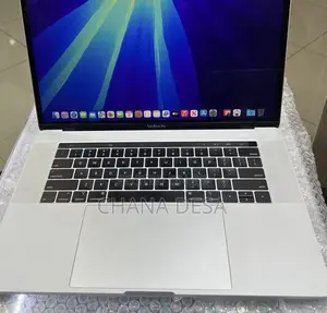 New Laptop Apple MacBook Pro 2018 16GB Intel Core i7 SSD 256GB