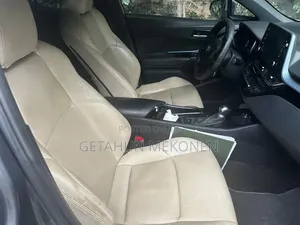 Toyota C-HR 2022 Gray