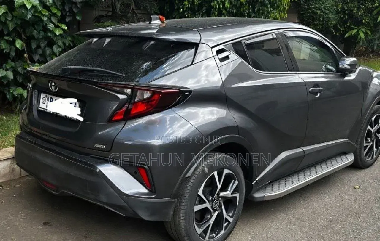 Toyota C-HR 2022 Gray