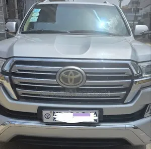 Toyota Land Cruiser 2017 Silver