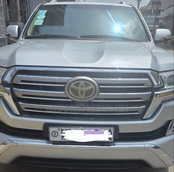Toyota Land Cruiser 2017 Silver