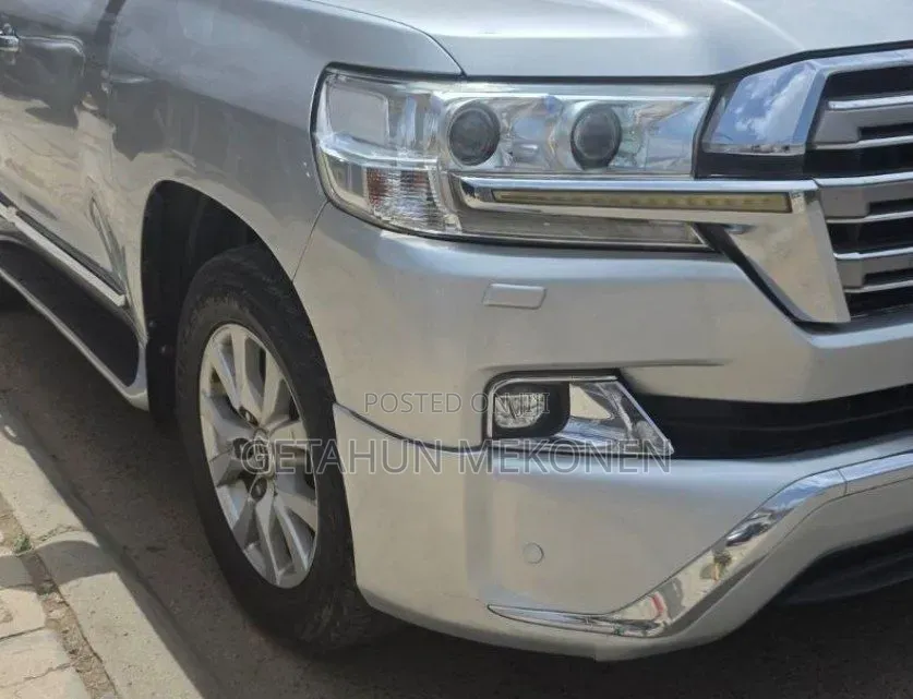 Toyota Land Cruiser 2017 Silver
