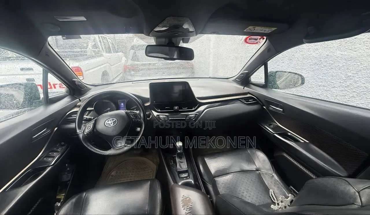 Toyota C-HR 2017 Gray