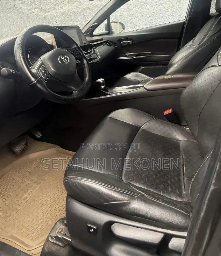 Toyota C-HR 2017 Gray