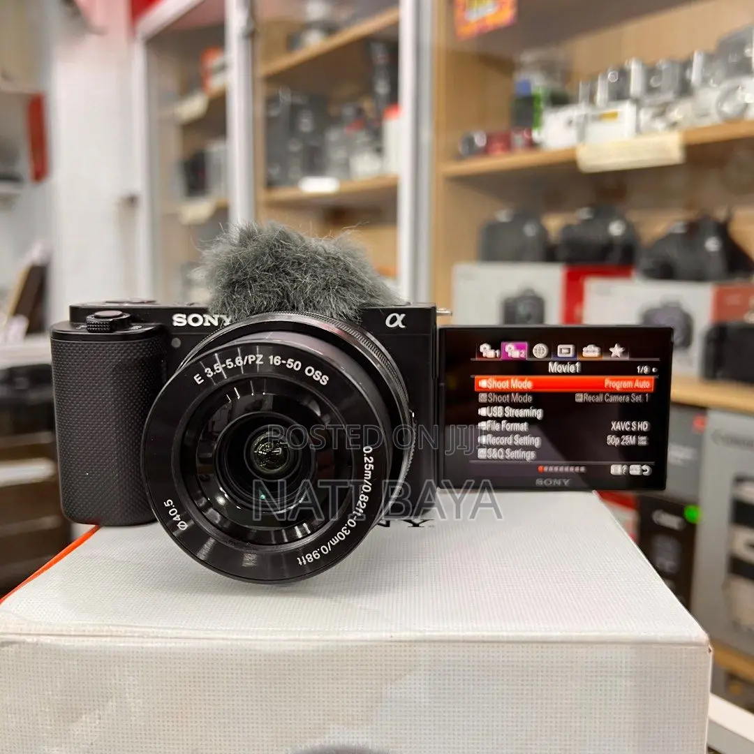 Sony Zv-E10 With 16-35mm Lens