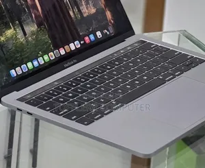 New Laptop Apple MacBook Pro 2015 16GB Intel Core i7 SSD 512GB