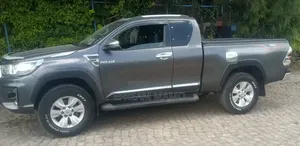 Toyota Hilux 2019 Gray