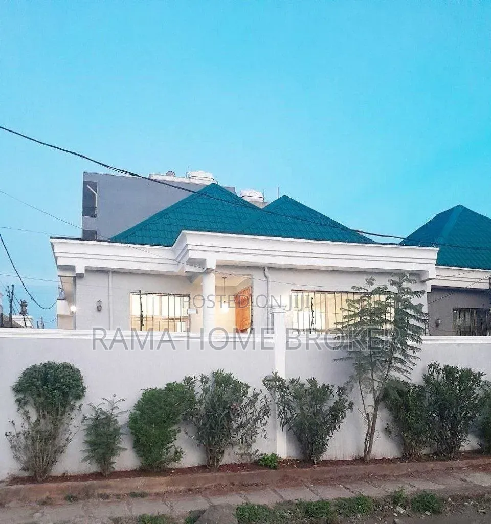 Furnished 4bdrm Villa in ዘመናዊ ቪላ, Yeka for sale