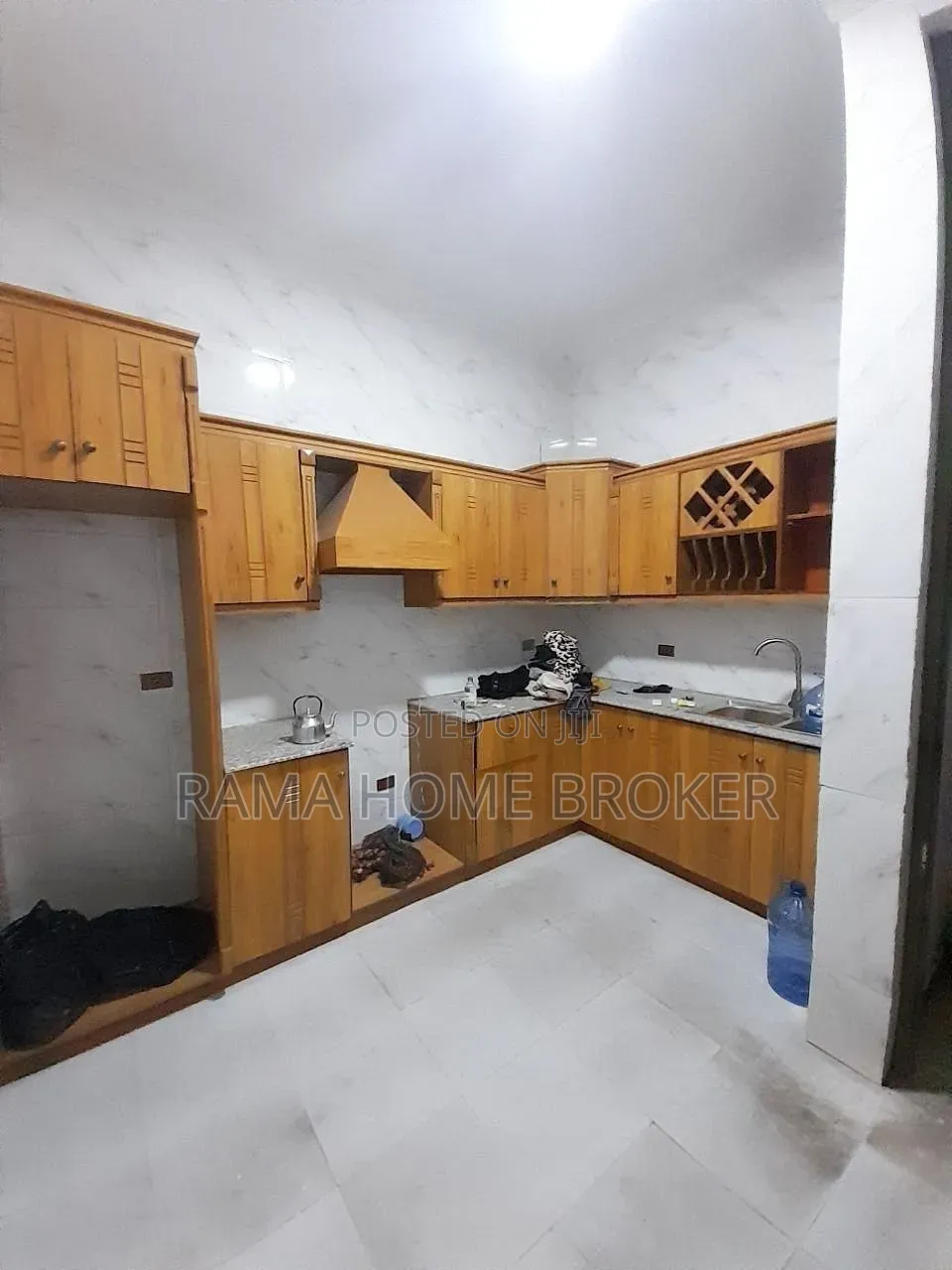 Furnished 4bdrm Villa in ዘመናዊ ቪላ, Yeka for sale