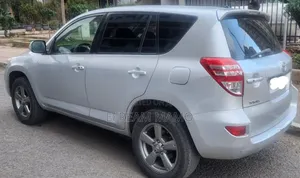 Toyota RAV4 2012 Silver