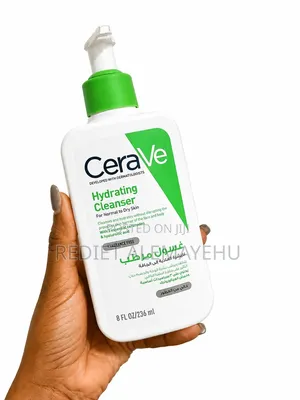 Cerave Hydrating Cleanser (236ml)