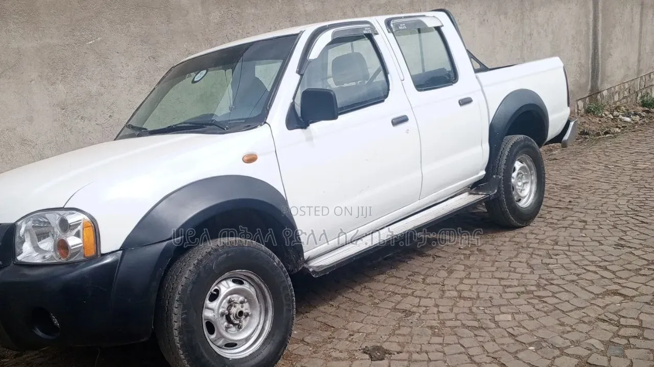 Nissan Hardbody 2000i 2006 White