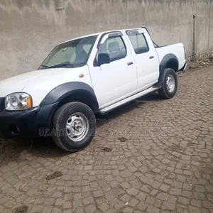 Nissan Hardbody 2000i 2006 White