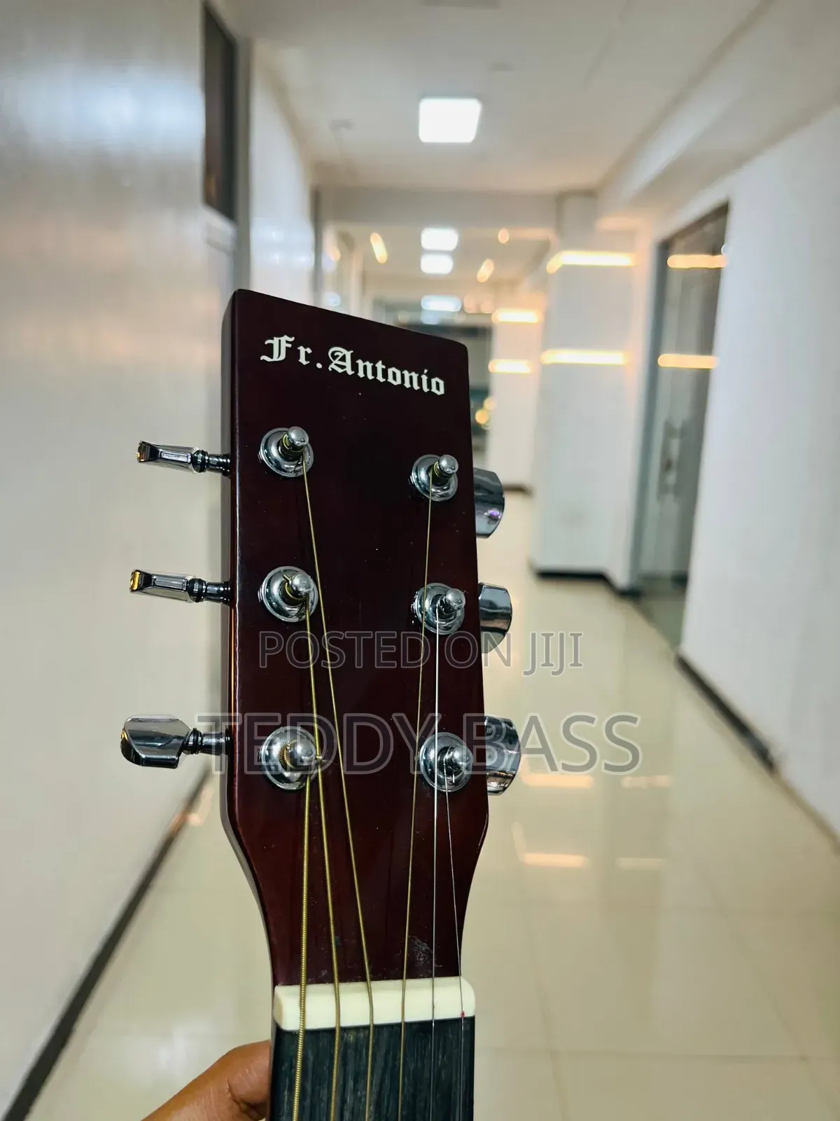 Fr Antonio Box Guitar