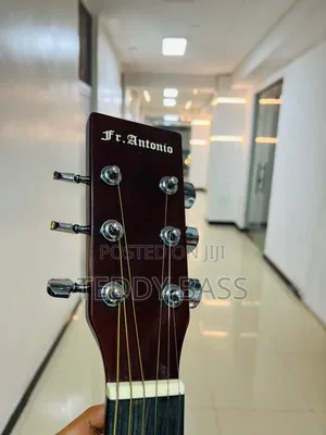 Fr Antonio Box Guitar