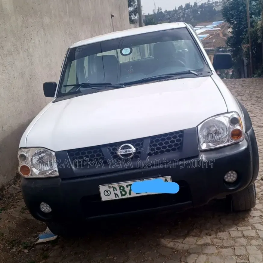 Nissan Hardbody 2000i 2006 White