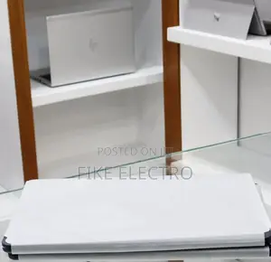 New Laptop Apple MacBook Air 2025 M4 16GB Apple M4 SSD 256GB