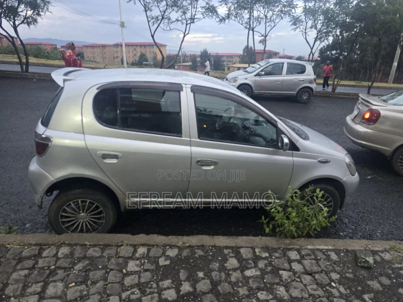 Toyota Vitz 2001 Gold